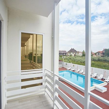 Family Hotel Happy Inn Zatoka Ngoại thất bức ảnh