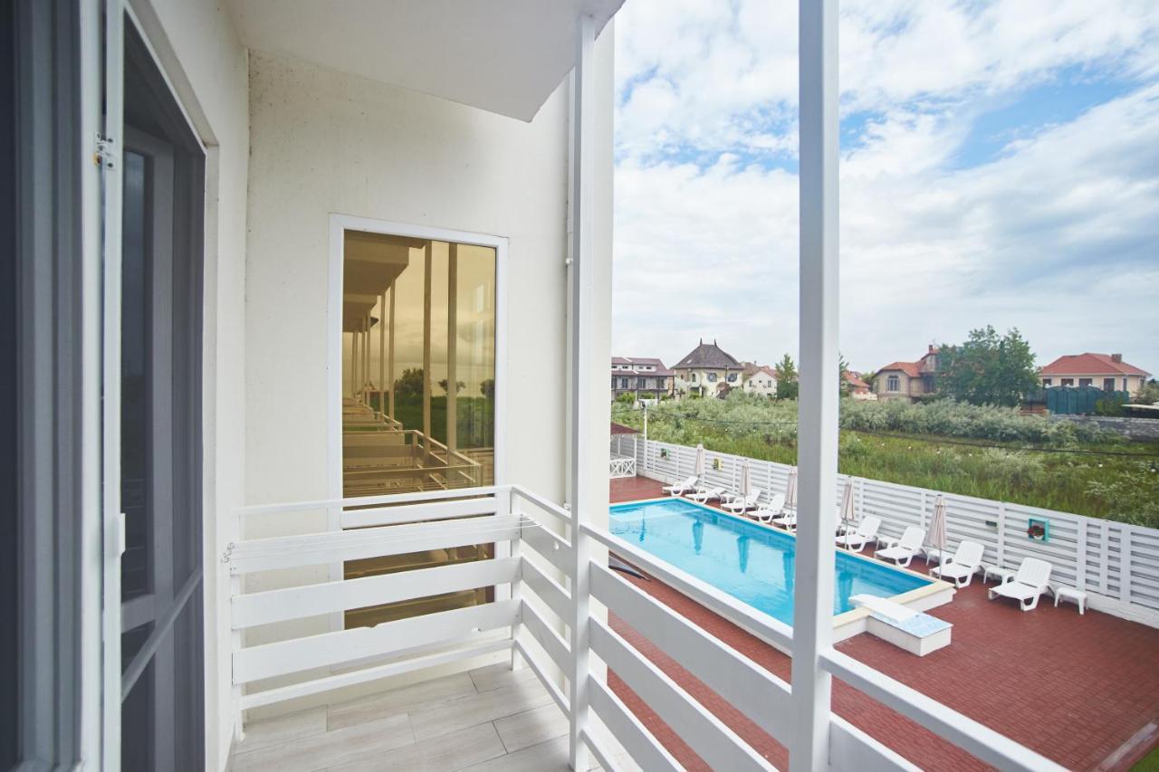 Family Hotel Happy Inn Zatoka Ngoại thất bức ảnh