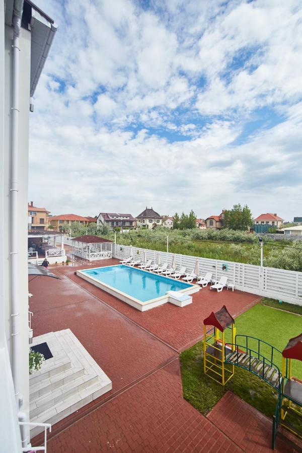 Family Hotel Happy Inn Zatoka Ngoại thất bức ảnh