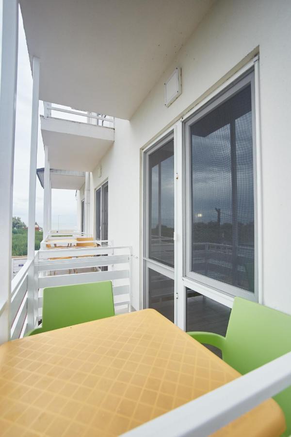 Family Hotel Happy Inn Zatoka Ngoại thất bức ảnh
