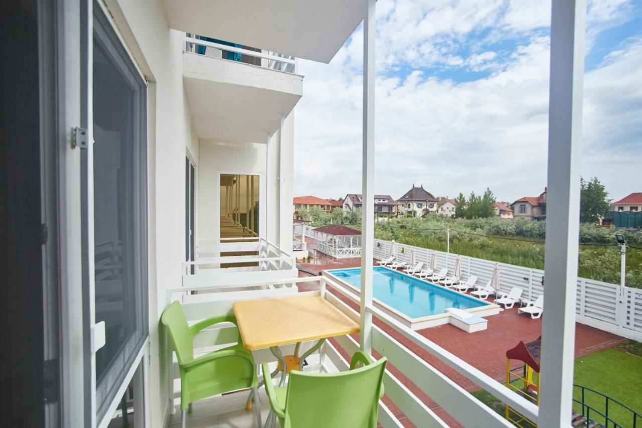 Family Hotel Happy Inn Zatoka Ngoại thất bức ảnh
