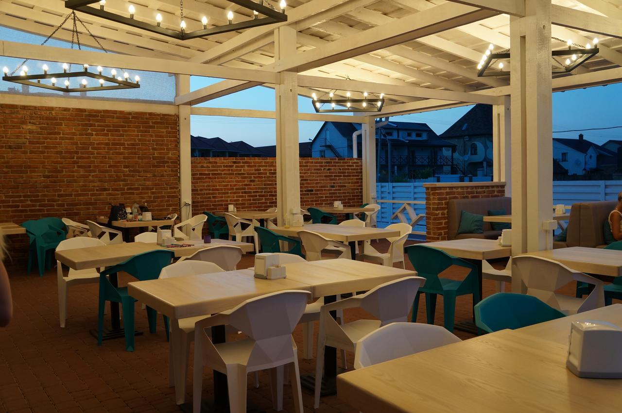 Family Hotel Happy Inn Zatoka Ngoại thất bức ảnh